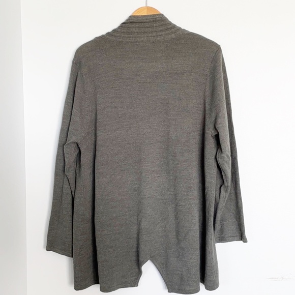 Design365 Gray Plus Size Sweater Cardigan - Picture 3 of 4